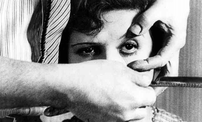 What-is-Avant-Garde-Cinema-Un-Chien-Andalou-1929